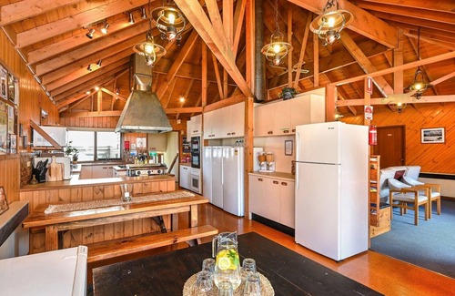 Dinner Plain Cabin | Currawong Lodge - Dinner Plain