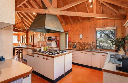 Dinner Plain Cabin | Currawong Lodge - Dinner Plain