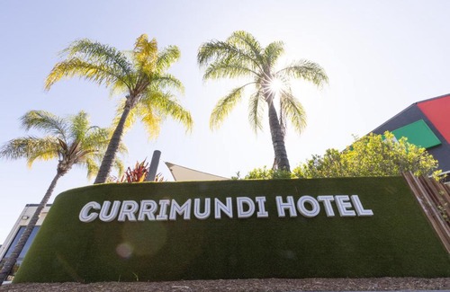 Battery Hill Hotel | Currimundi Hotel