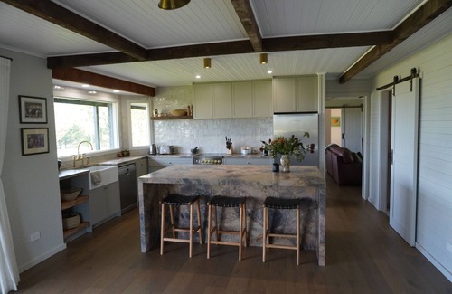 Shoreham Cottage | Cushla Cottage - A tranquil property in Shoreham w/stunning ocean and vine views