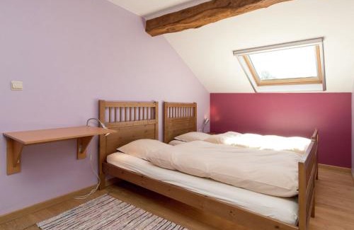 Tenneville House | Cushy Holiday Home with Fenced Garden