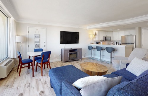 Ortona Park Condo | Cushy ocean-view suite with gym & high-speed WiFi