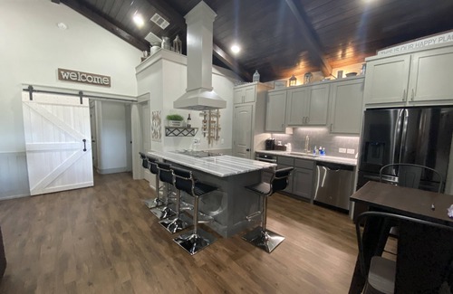 Caldwell House | Custom Barndominium Perfect For Romantic Getaways, Lake or Family Vacations