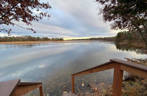 Necedah House | Custom built, private home on Castle Rock Lake -with boat slip