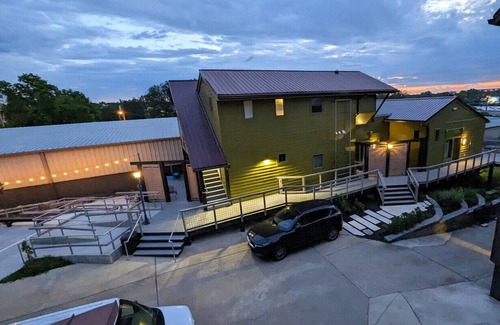 Berry Hill Apartment | Custom Shed #4 in Berry Hill off 8th; Step-Free