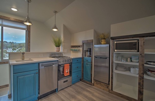 Cedar City Apartment | Custom Studio Apartment with Mountain Views and Garage Parking!