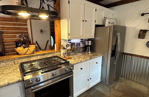 Upper Kingsbury House | Custom Tahoe Log Cabin Minutes to Heavenly Ski Resort & Casinos.
