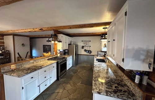 Upper Kingsbury House | Custom Tahoe Log Cabin Minutes to Heavenly Ski Resort & Casinos.