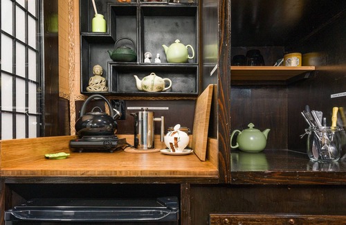 Kerns House | ❤️Custom Tiny w/ Bamboo Vibes, Firepit, Kitchen, Next to PDX's Best Eats✨