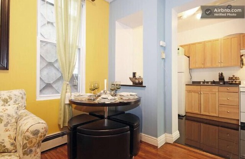Union City Apartment | Cute 1 Bedroom Apartment 10 Minutes (by Bus/runs 24 Hrs) From Times Square Area