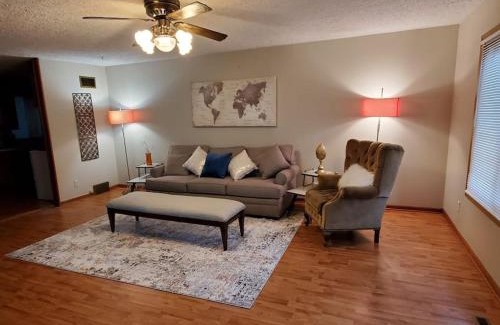 Wichita House | Cute 3BR 3BA Handicap Acc BR and BA WIFI SMART TV