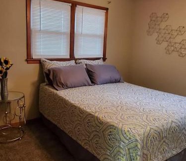 Wichita House | Cute 3BR 3BA Handicap Acc BR and BA WIFI SMART TV