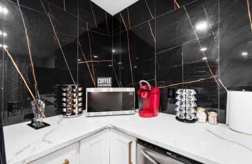 Houston Heights Apartment | Cute and Stylish 1BR Apt with Pool & Free Park