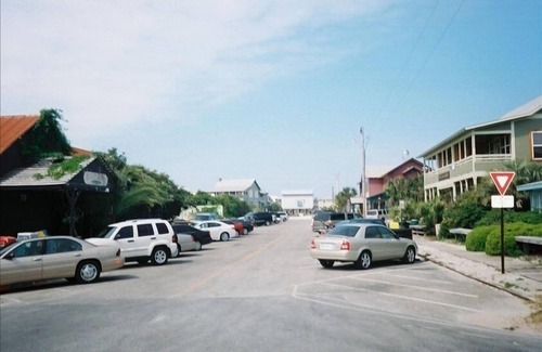 Grayton Beach House | Cute as a "Bugs Ear" in Grayton Beach - Wifi 2-King Bed 2-Bath