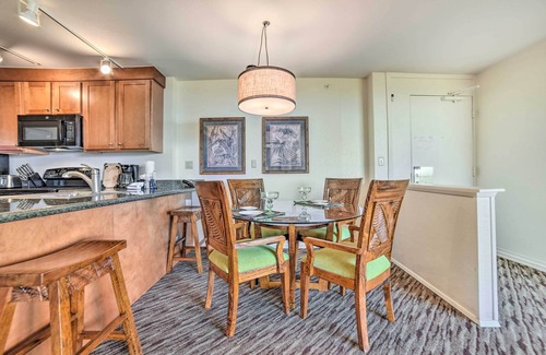Honokowai Apartment | Cute Beachfront Condo w/Lanai & Resort Pools