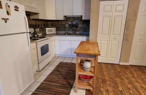 Livingston Condo | Cute cozy and spacious Lake Anna waterfront condo!