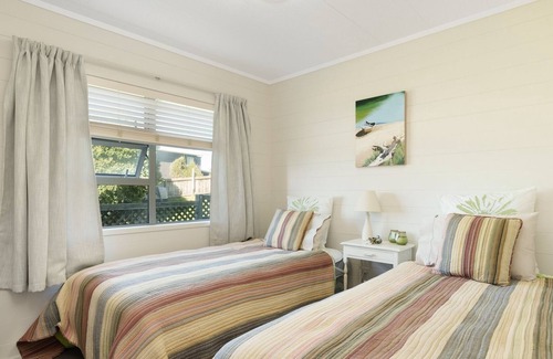 Pukehina House | Cute & cozy at the beach!
