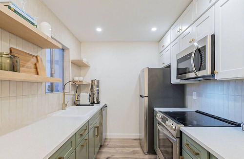 Dobson Ranch Condo | Cute Cozy Condo Close to Highways + Pool!