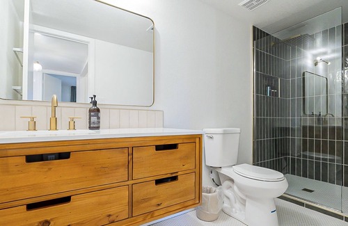 Dobson Ranch Condo | Cute Cozy Condo Close to Highways + Pool!