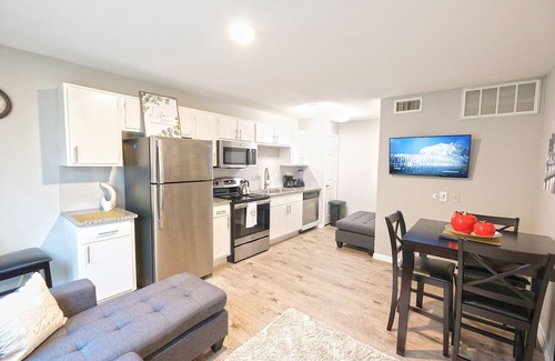 Spring Branch West Apartment | Cute Getaway - W. Houston, Galleria, Spring Branch ❤️