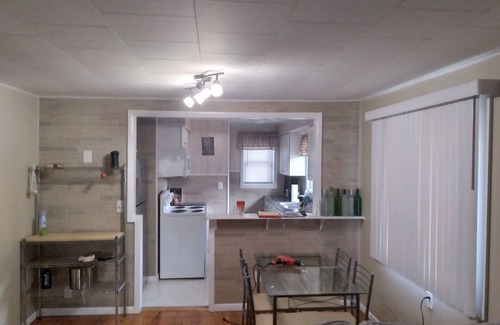 Durand House | Cute home conveniently located in Railroad City USA .4 miles from Union Station!