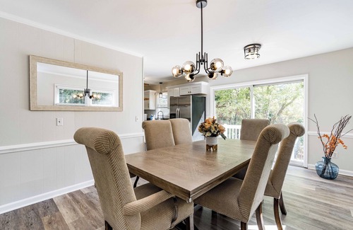 North Raleigh House | Cute home w firepit & king bed -starts at 3.5k/month