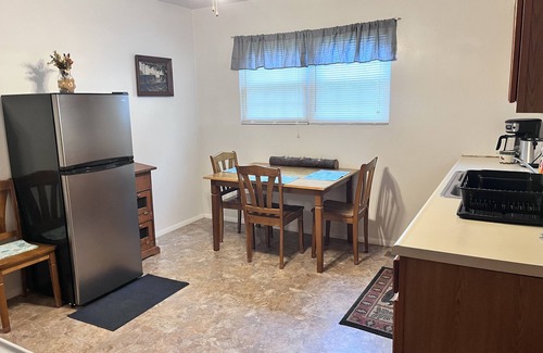 Whitman House | Cute Little Whole House For Rent Franklin’s Lodge