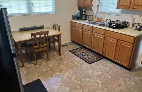 Whitman House | Cute Little Whole House For Rent Franklin’s Lodge