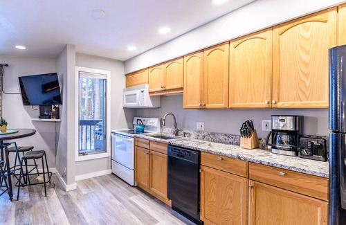 Peak 8 Condo | Cute, Quiet 1 Bedroom, Peak 8 Base Area