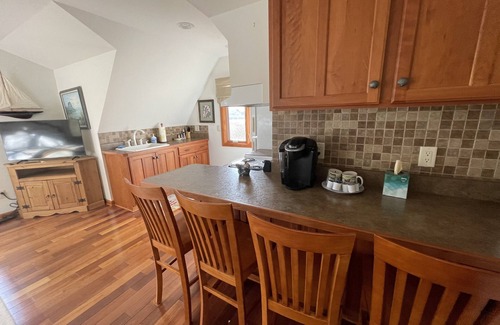 Rock Hall Apartment | Cute waterfront apartment - 8 min from the beach!