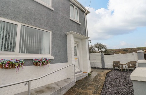 Burry Port Cottage | Cwtch Ar Y Mor