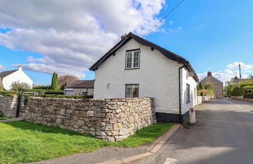 Cilcain House | CWTCH, pet friendly, character holiday cottage in Cilcain
