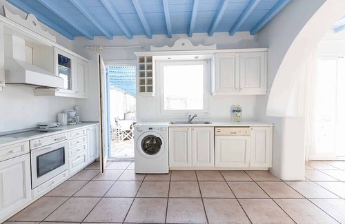 Kanalia Villa | Cycladic Style Villa with 2 Guest Suites, Private Pool & Stunning Sea Views Towards Mykonos Port!