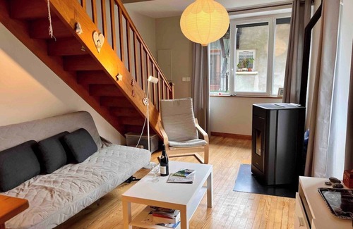 Le Bourg-d'Oisans House | CYCLIST FRIENDLY HOUSE, CENTRE OF BOURG D’OISANS - SLEEPS 4
