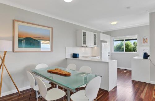 Point Lookout House | Cylinder View 10A Yarrong