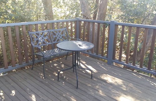 Leura House | Cypress Mews - relax and enjoy