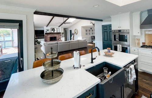Hot Springs Village House | Cyrus House on Lake Balboa - 450 Feet of waterfront! Sleeps 10