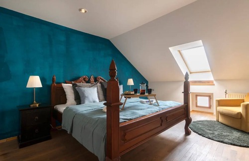 Smichov Apartment | CZ- Andel Duplex