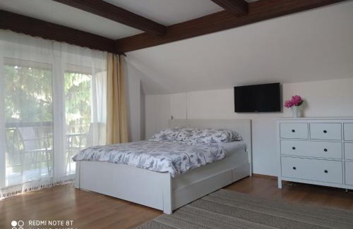 Balatonszarszo Apartment | Dóra Apartman