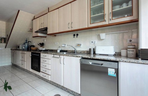 Perillo Condo | Dúplex Espacioso Para 8 Personas + Bebé en Playa de Bastiagueiro, A Coruña