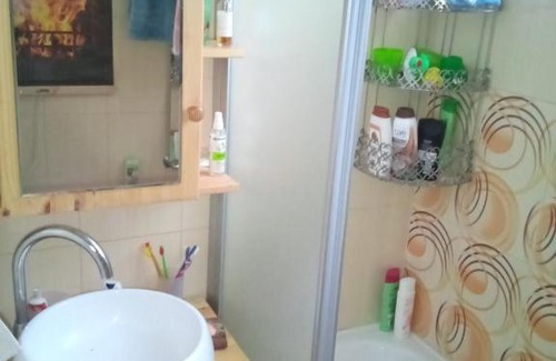 Mimon House | Dům s čajovnou a kavárnou (podkroví)