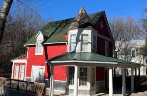 Leadsville House | D&E Beauty!