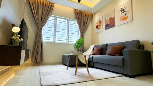 Kampung Rinching Ulu Apartment | D'Kayangan Setia Ecohill Air-CON Suite Semenyih