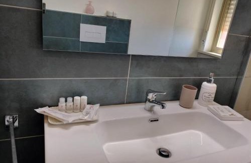Salemi House | D&P Suites 2 Salemi