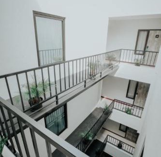 Dinoyo House | D'Paragon Bukit Dieng