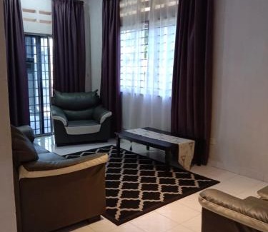 Kampung Geliga Besar House | D'Salbiah Homestay