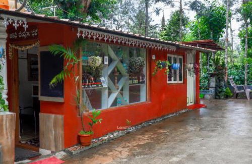 Kushalnagar House | D signature Homestay By Lexstays