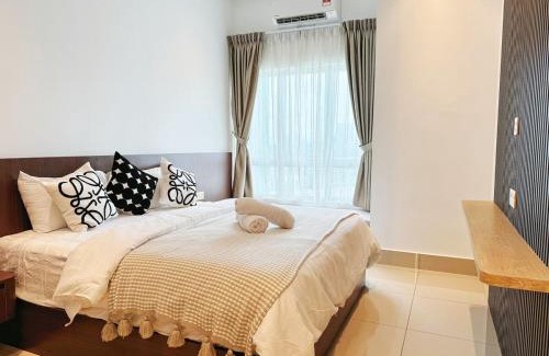 Salak South Apartment | D3911 Klcc View Private Roof Terrace l 8Pax