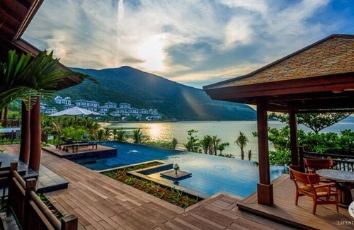 Tho Quang Beach Resort | Da Nang Intercontinental Classic Terrace Suite