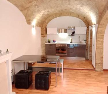 Guglionesi Apartment | Da Nord a Sud - Monolocale rustico dell'800